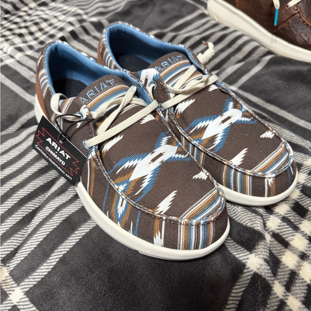 Women’s Ariat slip ons NWT